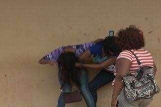 ATAQUE DE FÚRIA: Venezuelana é presa após tentar estrangular companheira com camisa 