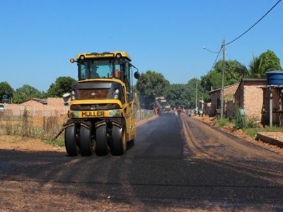 Seis bairros de Porto Velho recebem asfaltamento