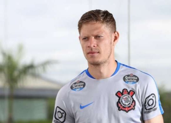 Atlético-MG formaliza proposta ao Corinthians por Marlone