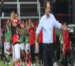 Flamengo vence e coloca São Paulo na zona de rebaixamento