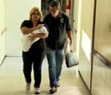 Bebê recém-nascido é abandonado pelos pais em hospital