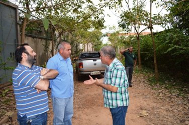 TRUCULÊNCIA – Comunidade impede equipe da SEMA de cometer crime ambiental