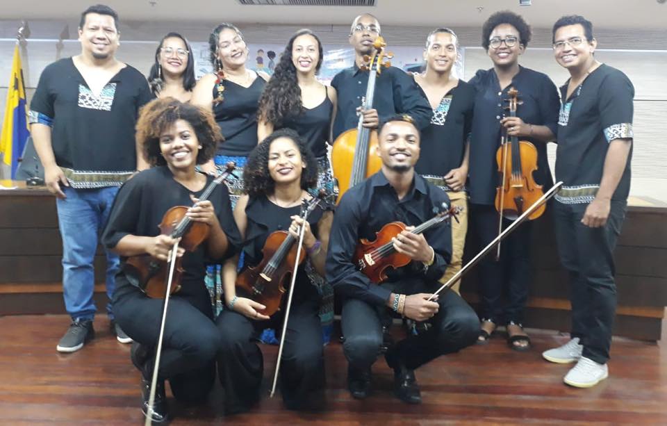 NESTE SÁBADO:  Grupo Minhas Raízes e lançamento do livro de Simone Noberto  durante live