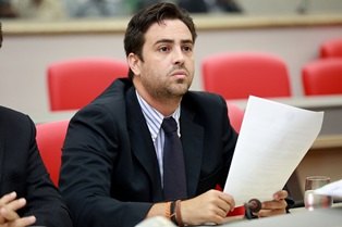 REPÚDIO - ALE-RO aprova requerimento de Léo Moraes