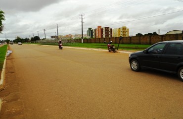 CARNAVAL 2012 – Após reportagem prefeitura realiza limpeza na “passarela do samba”