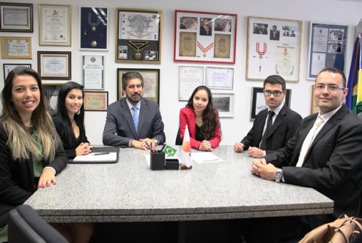 Senador Raupp recebe comitiva de estudantes para tratar sobre FIES