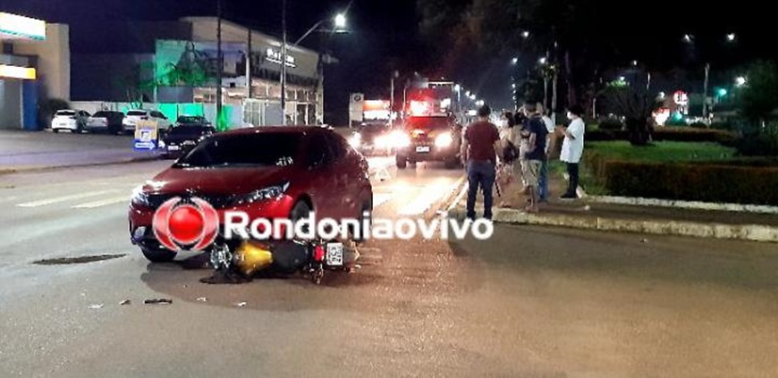 NA JORGE TEIXEIRA: Motorista de carro confunde semáforo fechado com aberto e atropela casal