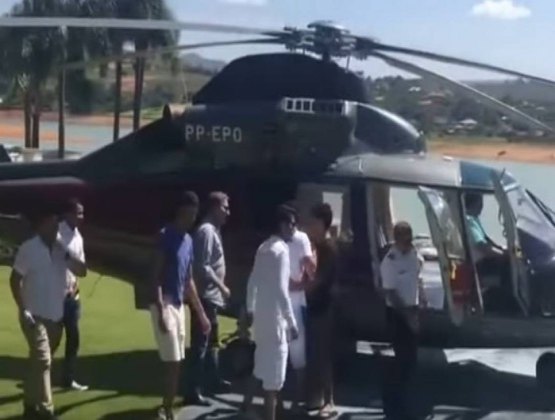 Governador de Minas usa helicóptero do Estado para buscar filho em festa