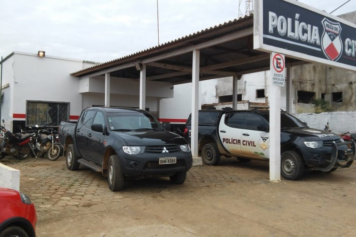 Sevic e PM recuperam carro clonado de irmã de Jair Bolsonaro