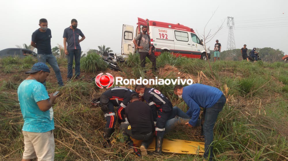 DESACORDADO: Motociclista perde controle da direção, sai da pista e sofre grave acidente na BR-364