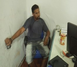 CAIU: PC prende acusado de matar jovem a tiros em poliesportivo