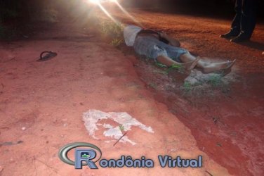 Homem é morto a tiros enquanto caminhava