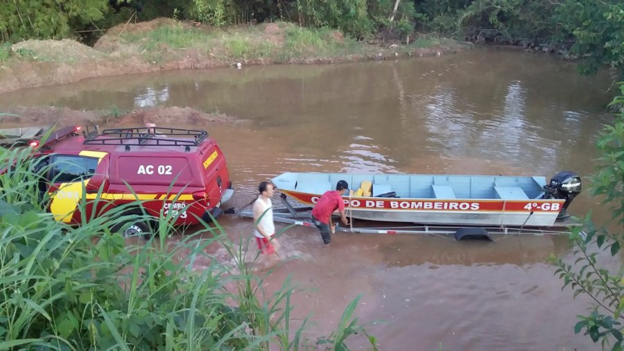 BUSCAS: Corpo de Bombeiros procura adolescente que desapareceu no Rio Machado