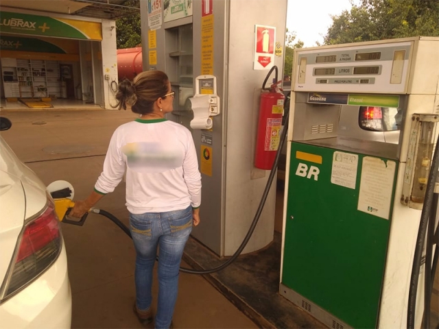 Gasolina e diesel terão novo reajuste neste sábado