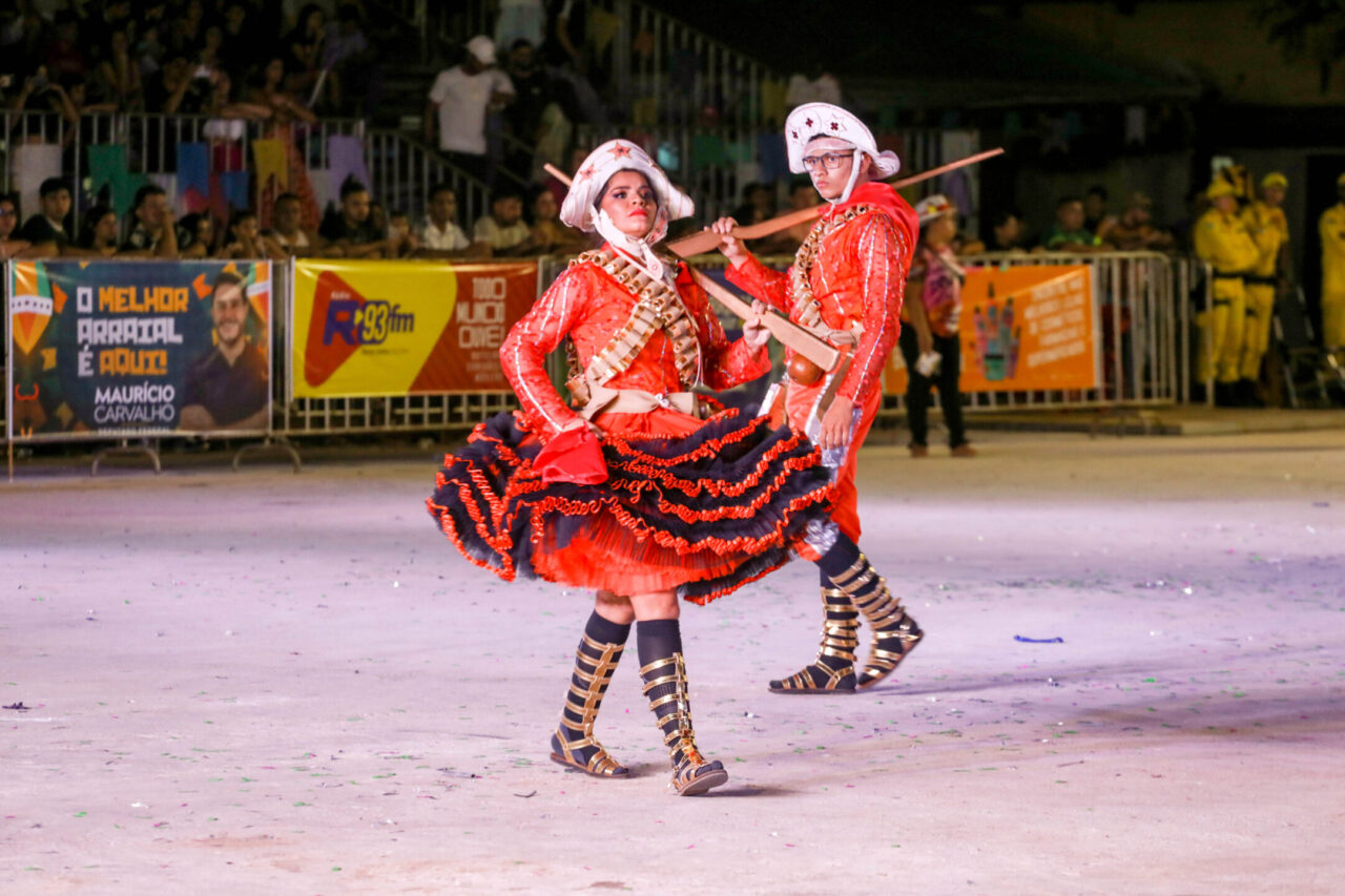 ENCANTO DA ROSA DIVINA: Quadrilha mais antiga do Arraial Flor do Maracujá reafirma seu legado cultural