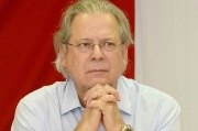 Contratação de Dirceu por hotel divide opiniões de pessoas que trabalham nas imediações do prédio