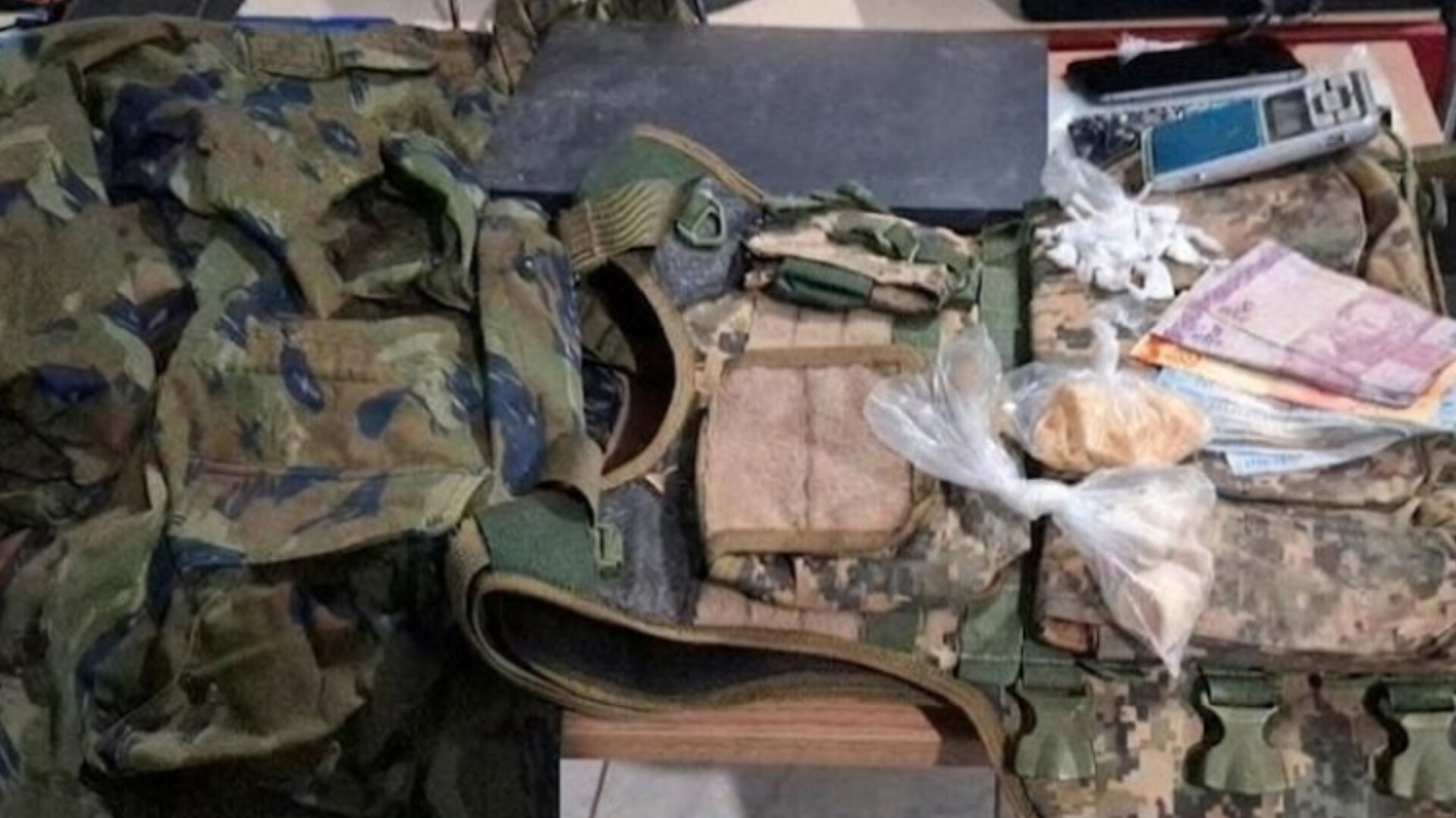 OPERAÇÃO: 'VT do CV' é preso com drogas e colete balístico na capital