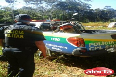 Polícia Militar recupera motocicleta abandonada após roubo