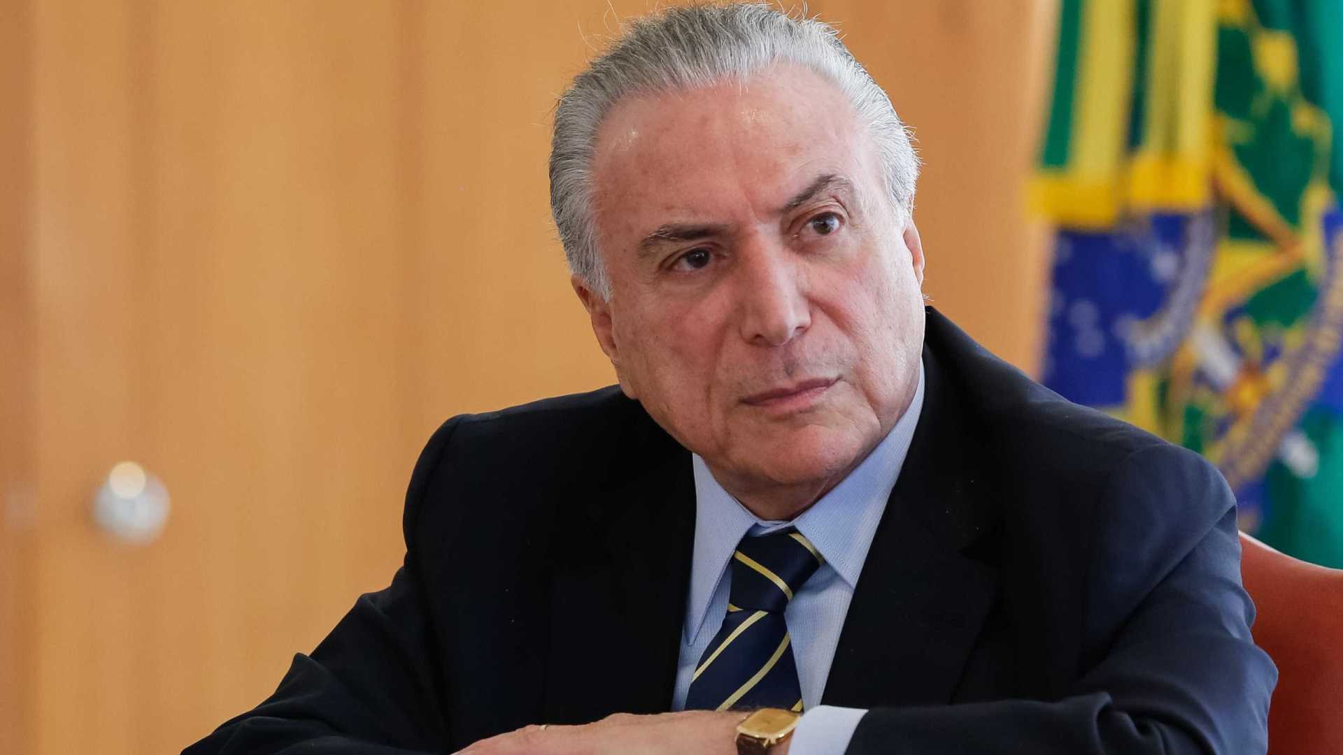 Temer deve usar reforma ministerial para isolar candidatura de Maia