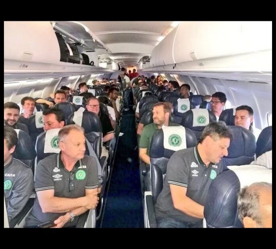 APREENSÃO - Avião que transportava Chapecoense cai na Colômbia 