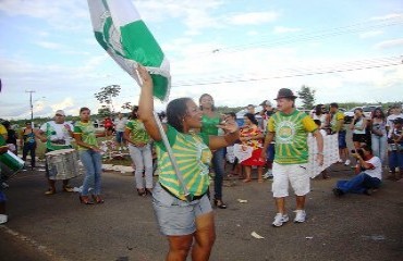 CARNAVAL 2011 - “Armário Grande” desfila neste domingo na passarela do samba