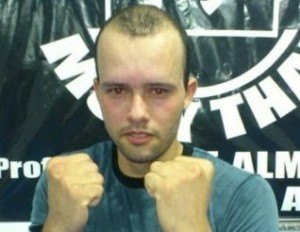 Lutador de muay thai morre após 2 semanas na UTI 