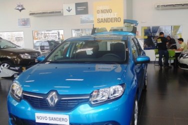 Lançamento novo Sandero na Porto Renault 