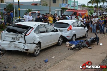 Motorista que estava fugindo de um atropelamento causa outro acidente e acaba matando motociclista