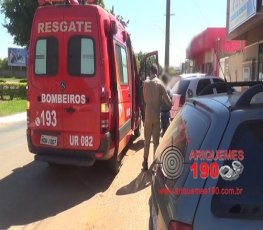 Mulheres vão parar no pronto socorro após colidirem motos 