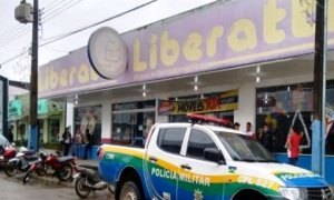 Bandidos arrombam e levam cofre da Loja Liberatti