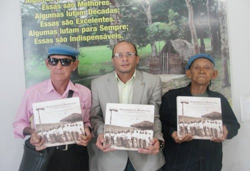 Presidência do SINDSBOR viaja para lançamento de livro dos Soldados da Borracha