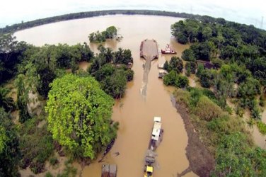 Acre isolado; Rio Madeira invade e fecha BR 364 - VÍDEO