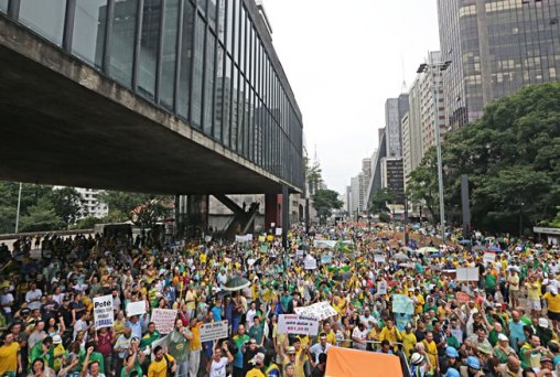 Sob temor de conflitos, grupos anti-PT tentam hoje fazer maior ato da história