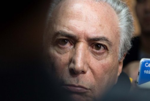 Temer apresenta defesa de processo que pede cassação de seu mandato