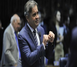 Em dois meses, Aécio ligou 33 vezes para Gilmar Mendes