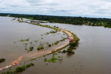 CHEIA – Inundação da BR-364 provoca prejuízos e isola comunidades – Confira Imagens