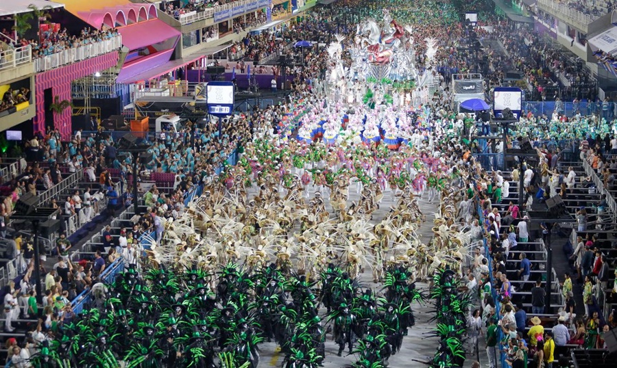 RIO DE JANEIRO: Ingressos para desfile das escolas de samba começam a ser vendidos