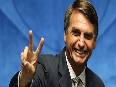 Bolsonaro confirma candidatura à Presidência