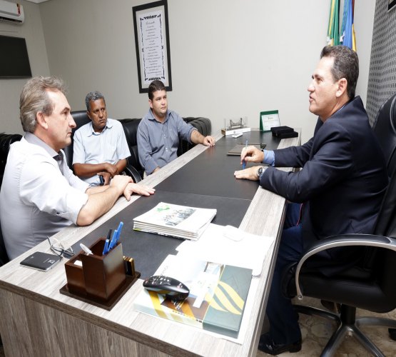 Maurão confirma entrega de equipamentos agrícolas para associações de Rolim