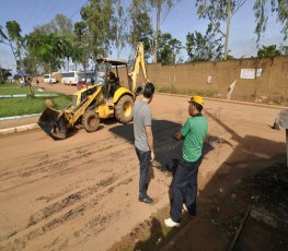 Vereador Maurício fiscaliza serviços da Semusb no Conjunto Rio Candeias