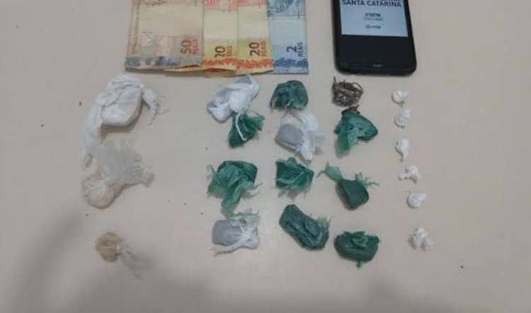 BECO DA LUA: PM prende suspeito de vender droga na zona Sul da capital