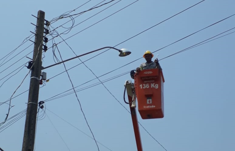 BAIRRO LAGOA: Vereador Márcio Pacele solicita reparo em ponto de iluminação pública 