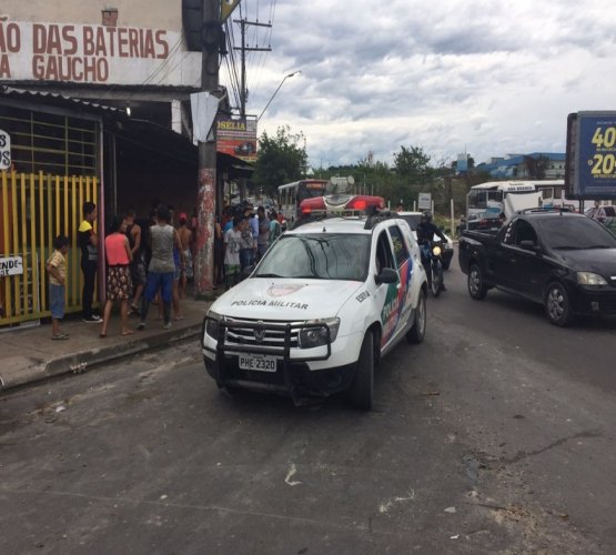 Adolescente viciado em drogas mata o pai a facadas na zona Norte