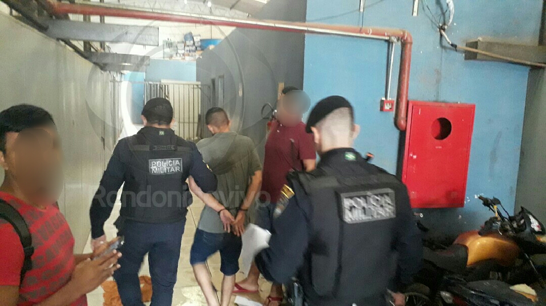 CAIU: Foragido acusado de trocar tiros com a PM é preso na zona Leste