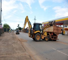 URBANISMO - Prefeitura trabalha com várias frentes na Capital e distritos