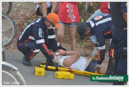 Jovem atropelada por caminhão tem o rosto deformado 