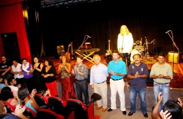 Escola Jorge Andrade comemora 20º aniversário com homenagens, oficinas e muita música