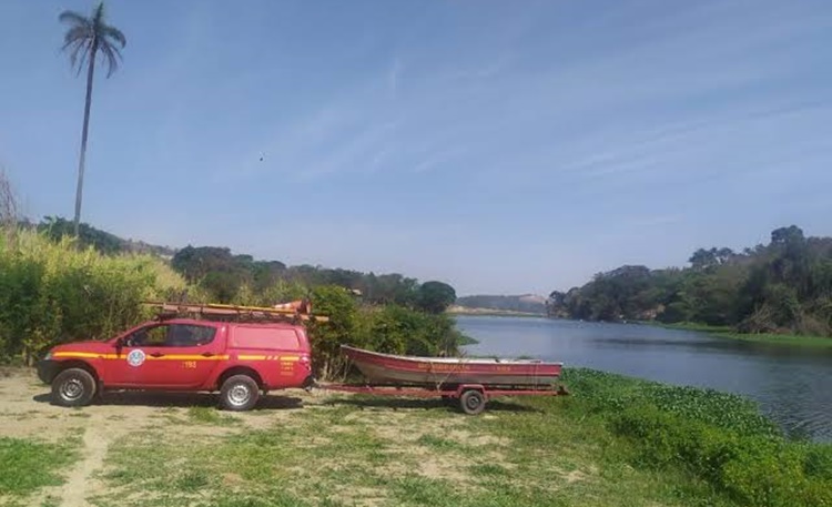 BARCO AFUNDOU: Bombeiros localizam corpo de homem que morreu afogado durante pescaria