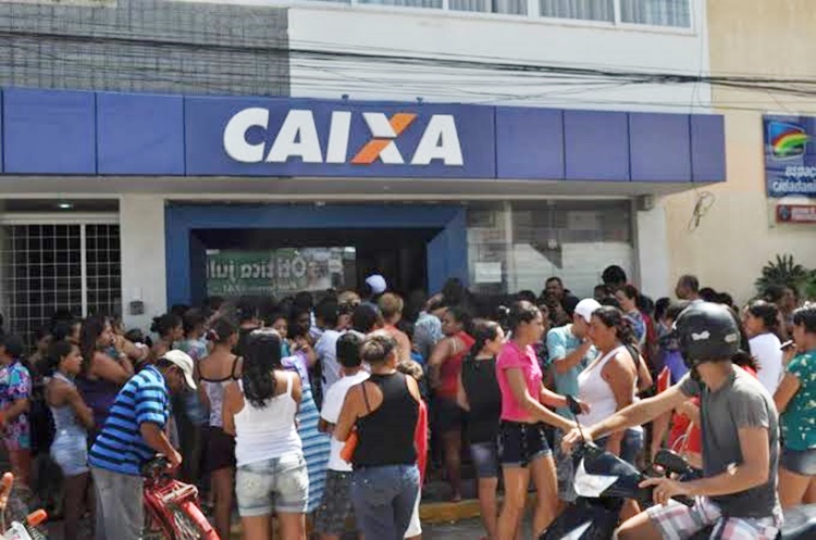 NA CAIXA: Morador de rua que vendia vaga em fila é preso por tentar matar cliente 