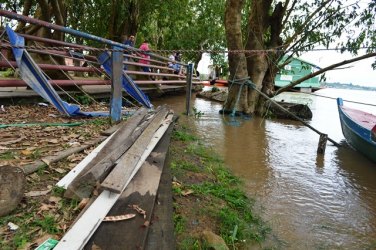 CHEIA - Rio Madeira oscila no nível da cota e permanece ainda em estado de alerta